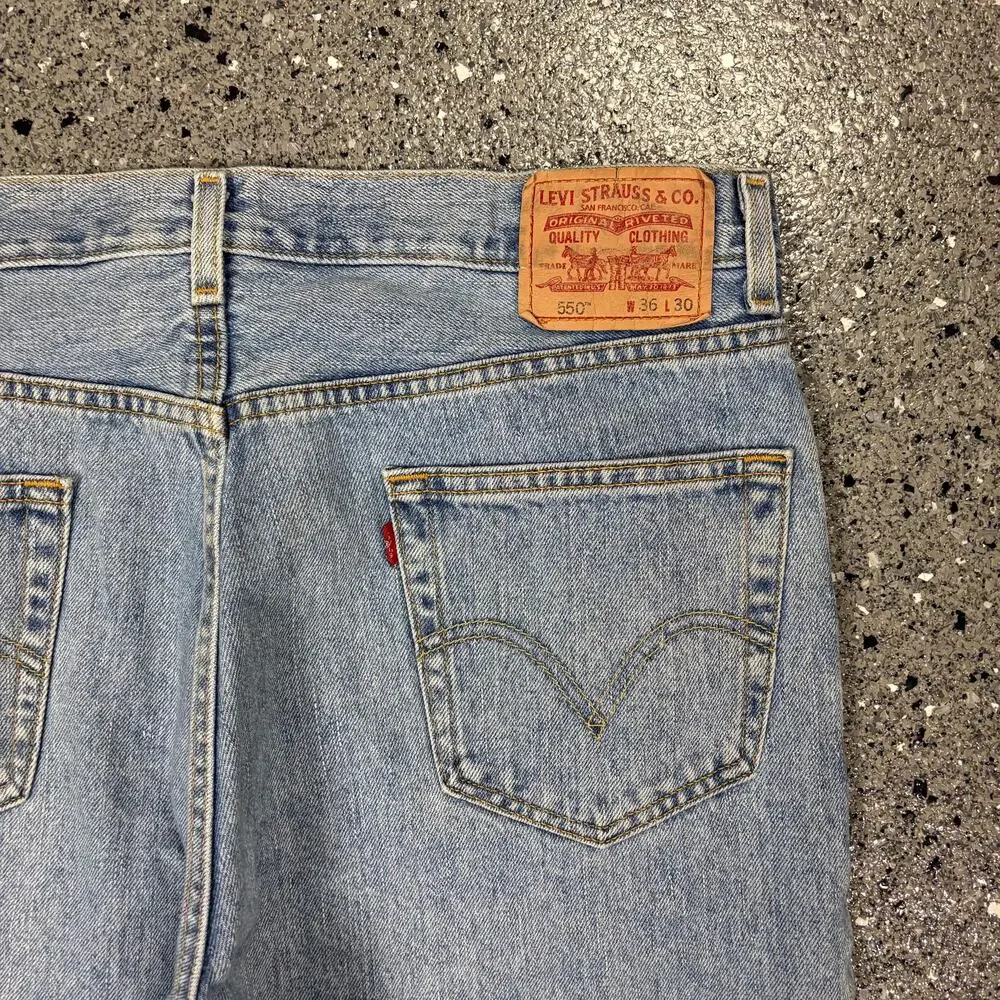 Vintage Y2k Levi's 550 Relaxed Fit Straight Leg Denim Jeans